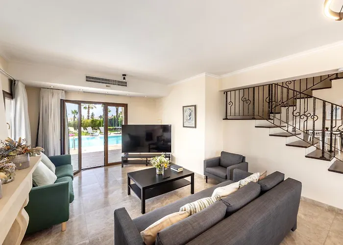 Sunnyvillas: 4br Seafront Villa*private Pool*bw44 Villa Protaras